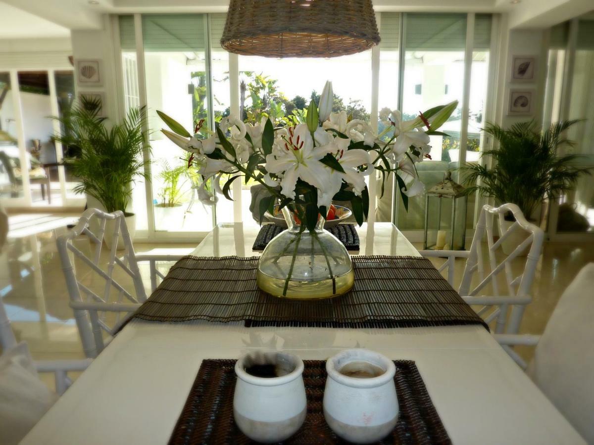 Villa Breeze Boutique Guest Rooms, Marbella Sitio de Calahonda Esterno foto