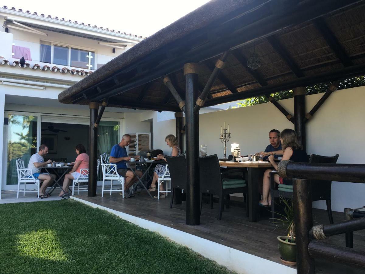 Villa Breeze Boutique Guest Rooms, Marbella Sitio de Calahonda Esterno foto